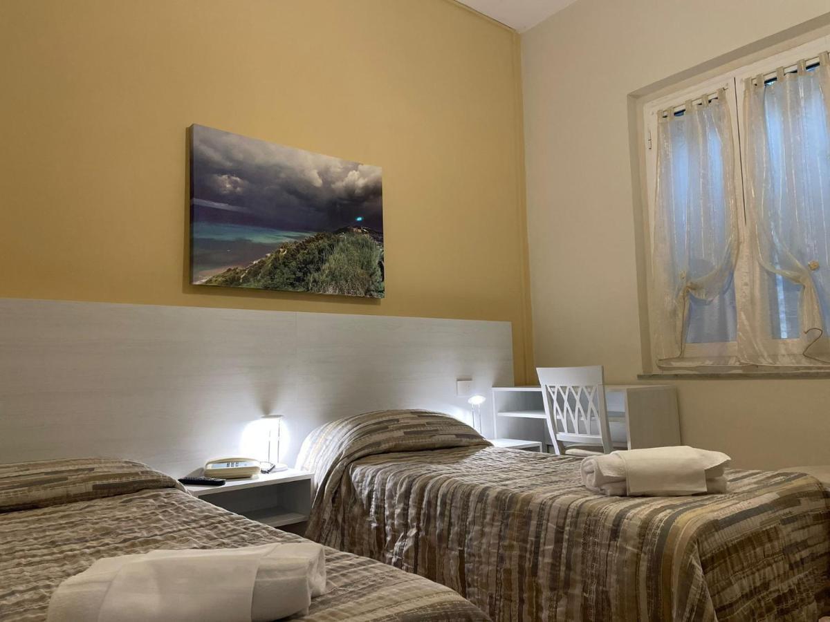 Hotel Ristorante Miramare Pesaro Kültér fotó